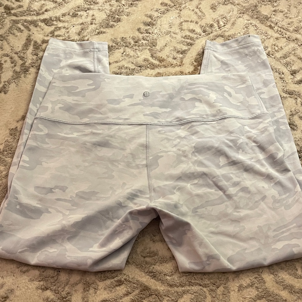 Lululemon Athletica Wunder under white Gray Camouflage Leggings size 14